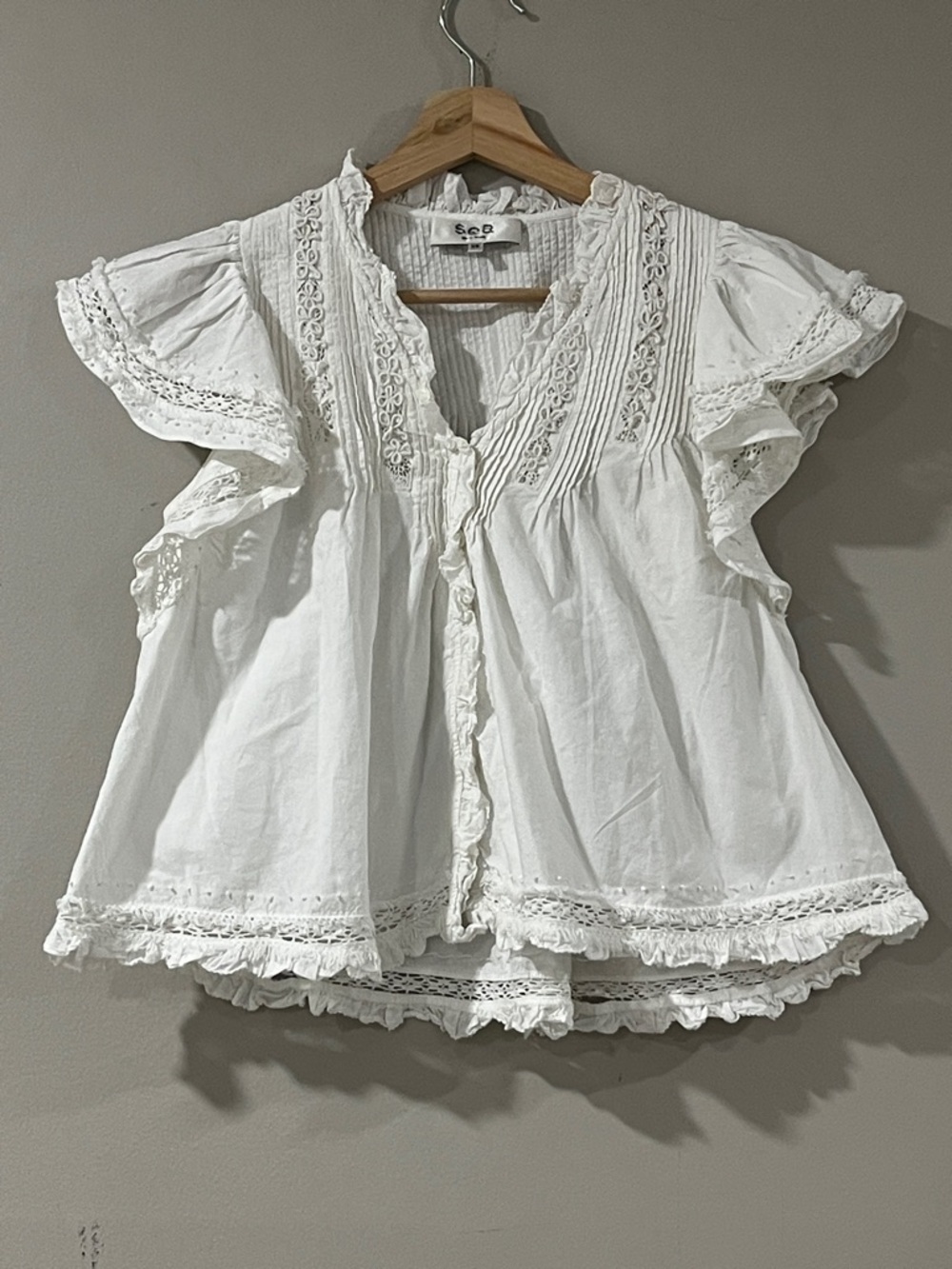 Sea New York White Eyelet Ruffle Sleeve Blouse